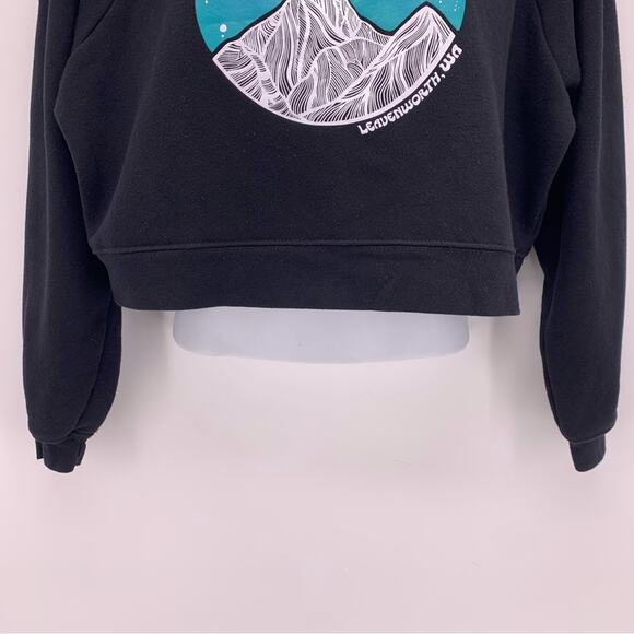 Leavenworth WA Destination Cropped Crewneck Sweatshirt Size Small - Picture 3 of 6